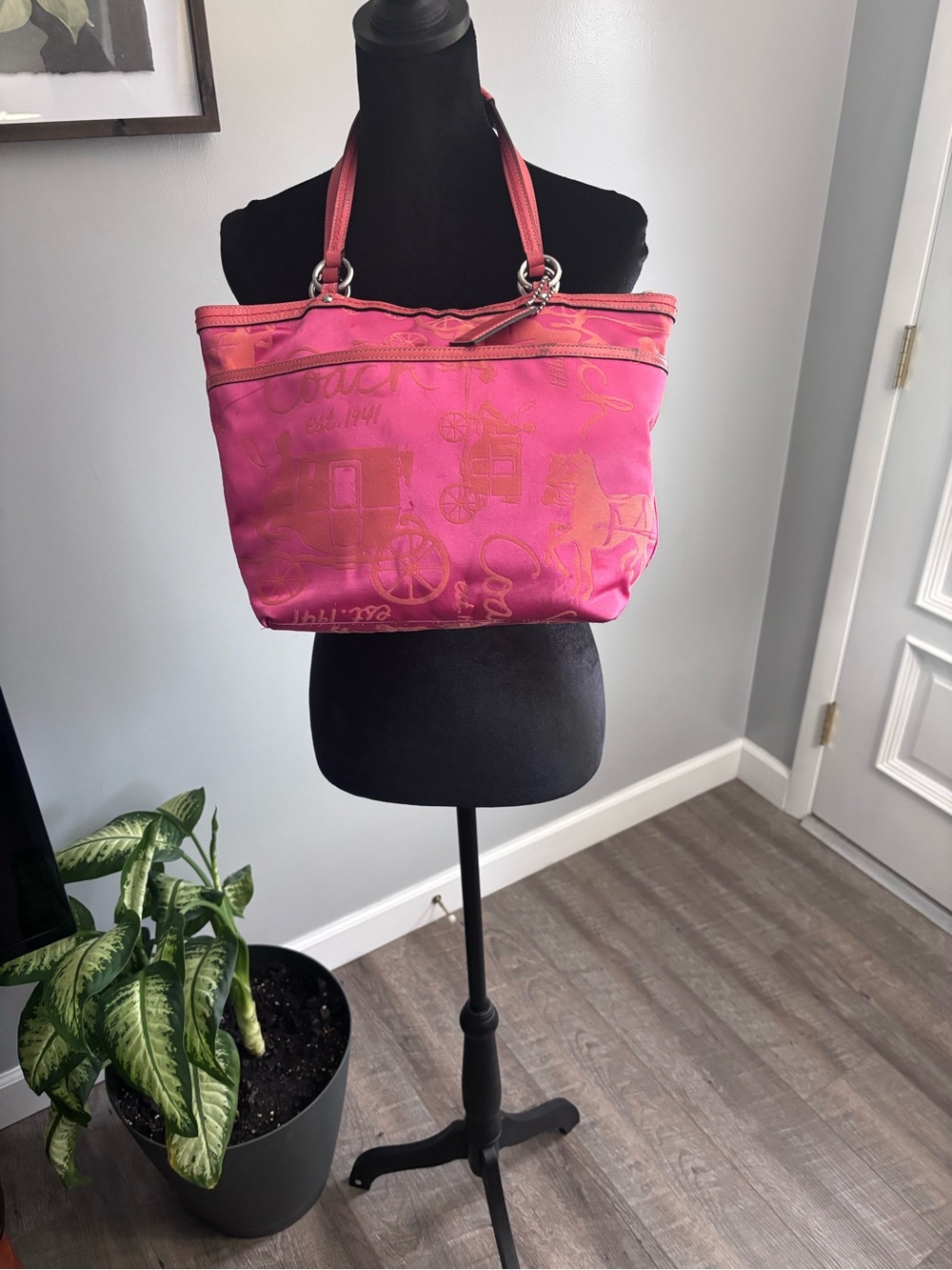 Vintage Coach Pink horse & carriage Tote Bag - Iconic Printed Canvas